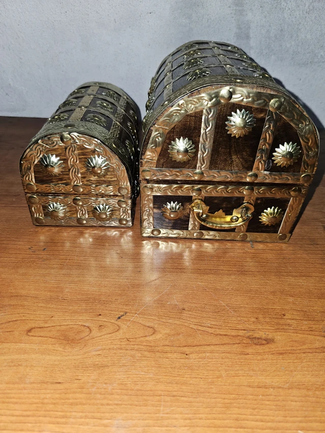 Wooden antique luxury jewelry box