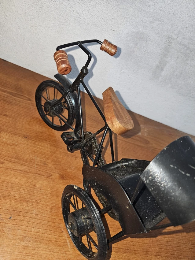 Chave India Beautiful Rickshaw