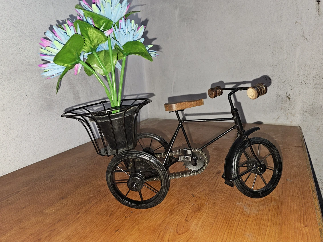 Antique decorative metal cycle flower pot