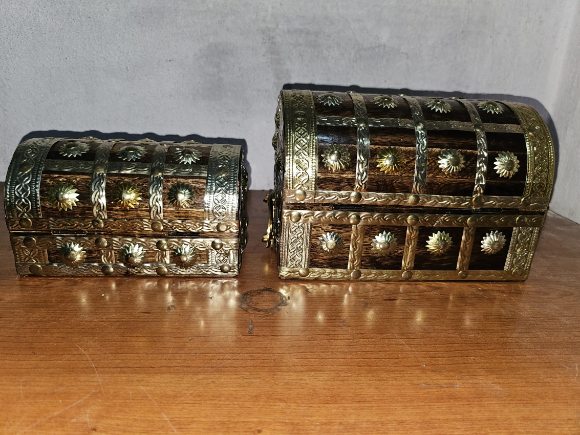 Wooden antique luxury jewelry box